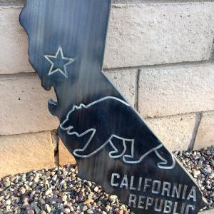 California Wood Sign – Ca State Flag With Bear..