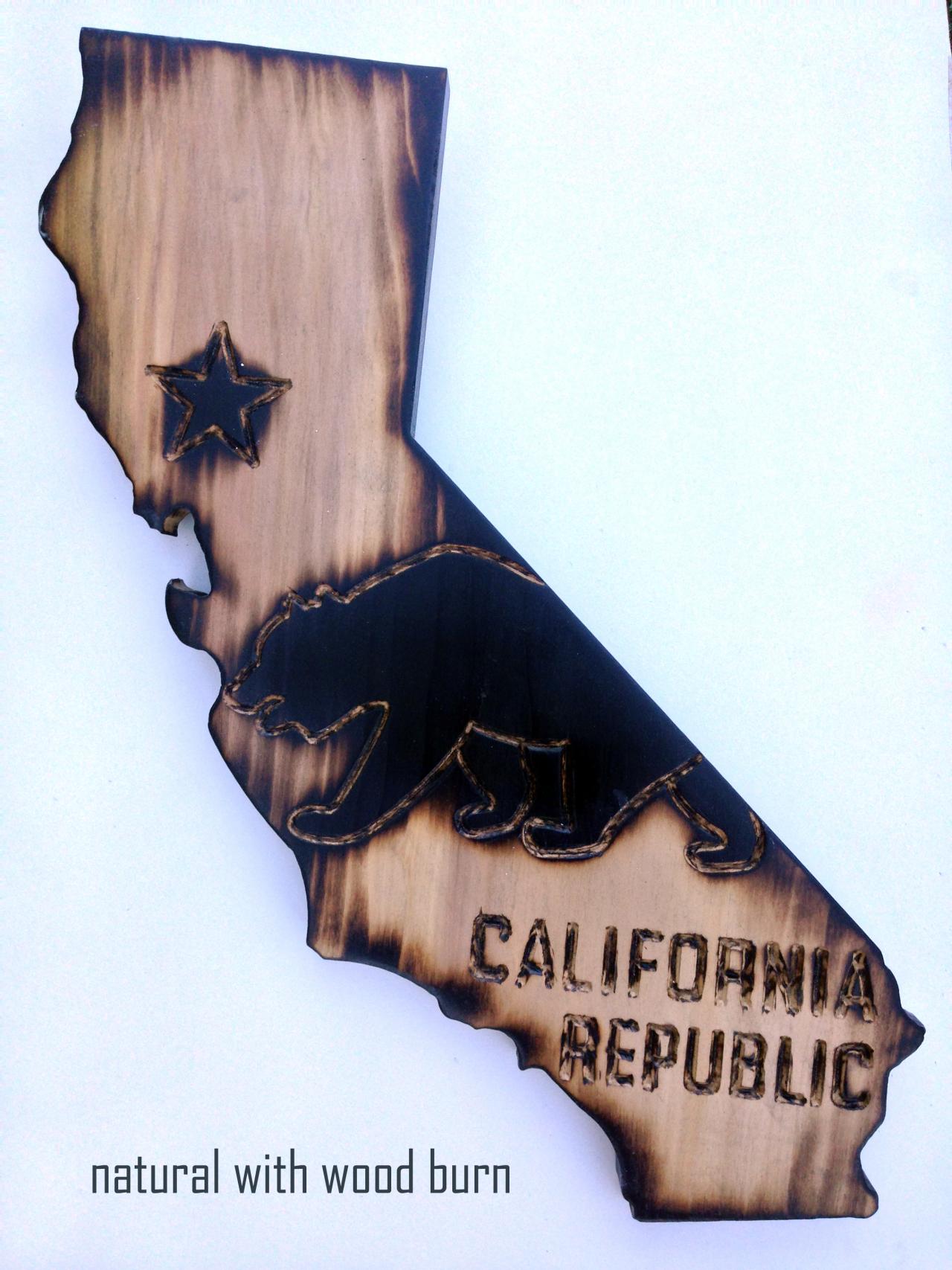 California Wood Wall Art – Ca State Flag With Bear Design & Wood Burn - Hand Made With Poplar Wood (natural)
